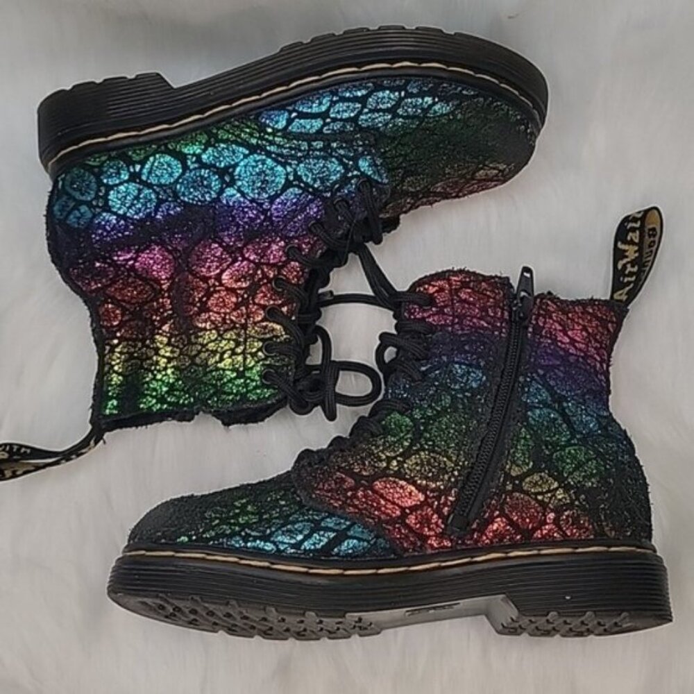 DR. MARTENS 1460 Pascal‎ Girl's Metallic Rainbow Croc Mermaid Zip Punk Boots 9 - Picture 2 of 10